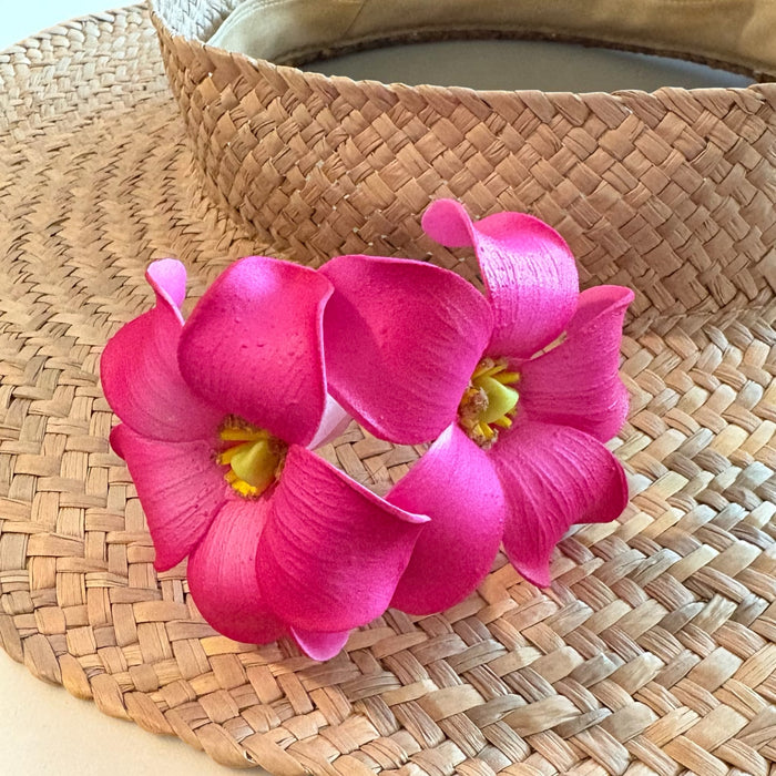 Double Hot Pink Puakenikeni Sei