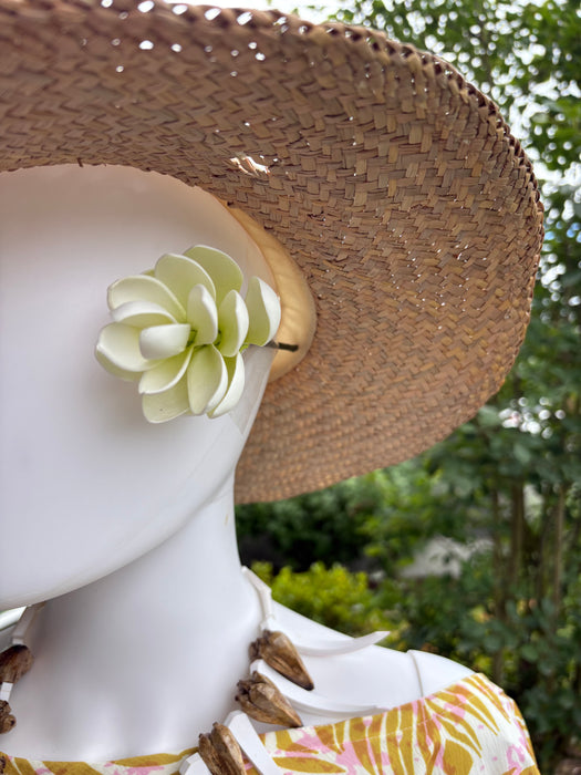 White Teuila Sei (Ginger flower)