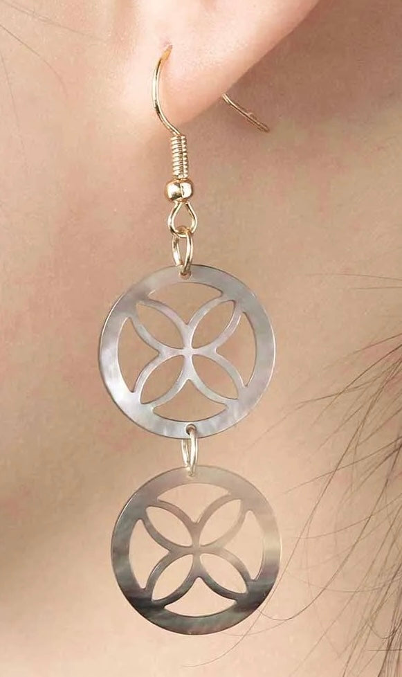 “Hana” Mother of Pearl dangle