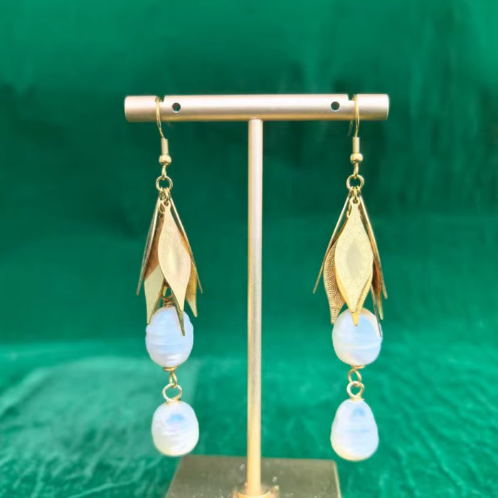Alofa Necklace and Earring Set (Natural Freshwater Pearls)