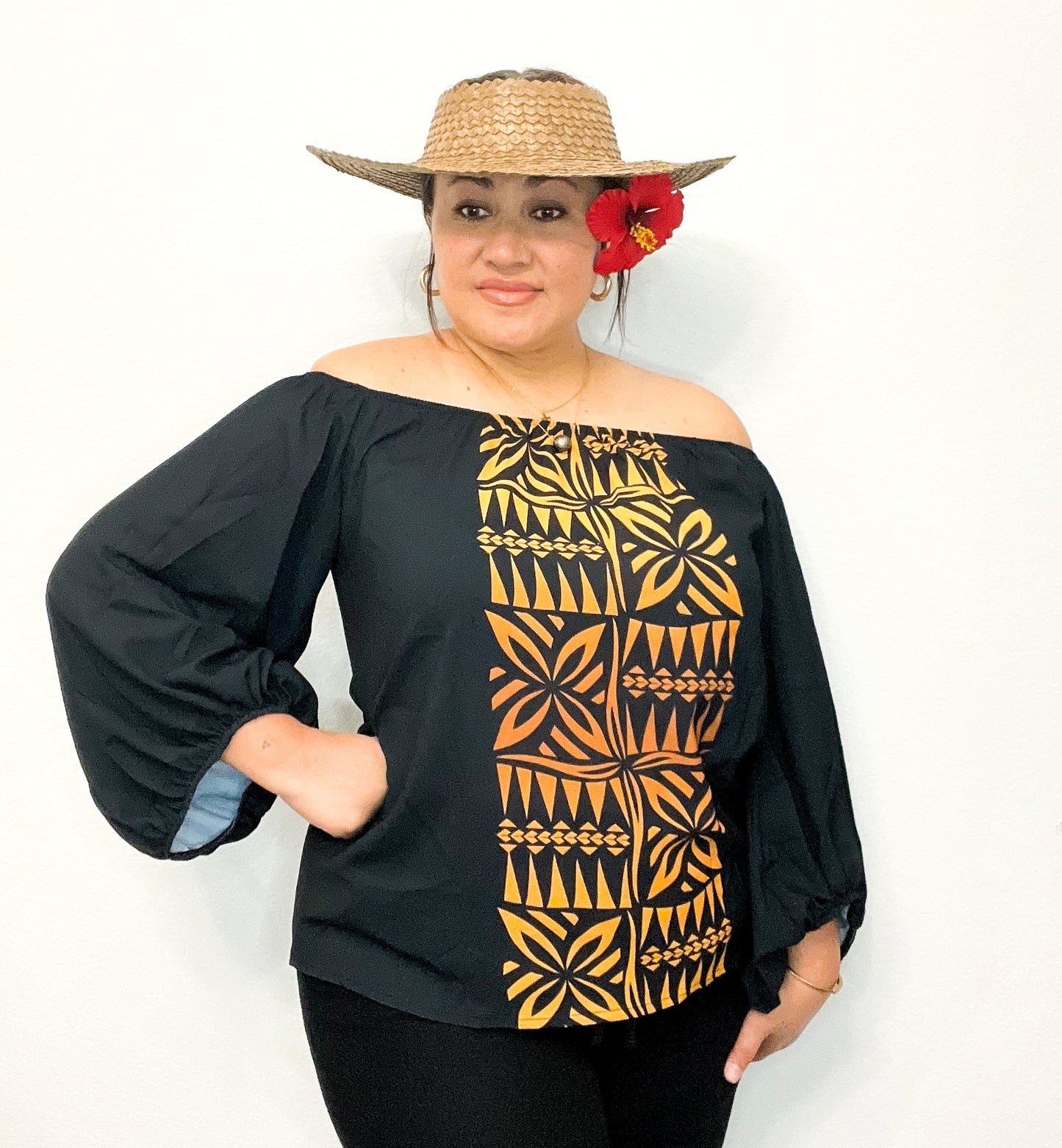 Lanuola Top - Black/Gold Polynesian Tribal